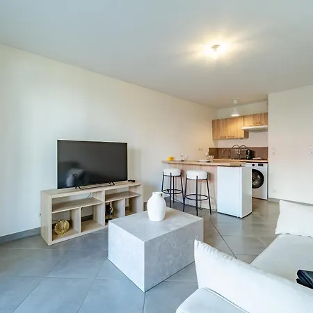 Cozy 2p Port De Garage Apartment Nice